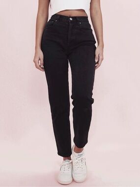 Cry Baby | Black Hugging Mom Jeans | 25P